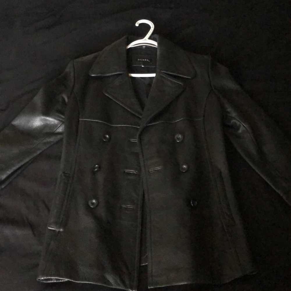 Black leather / Guess